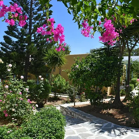 Ξενοδοχείο Surfing Village Paros 3*