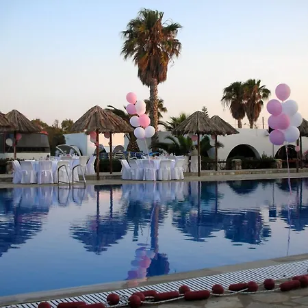 Surfing Village Paros 3* Santa Maria (Paros)