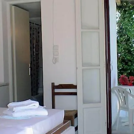 Surfing Village Paros 3* Santa Maria (Paros)