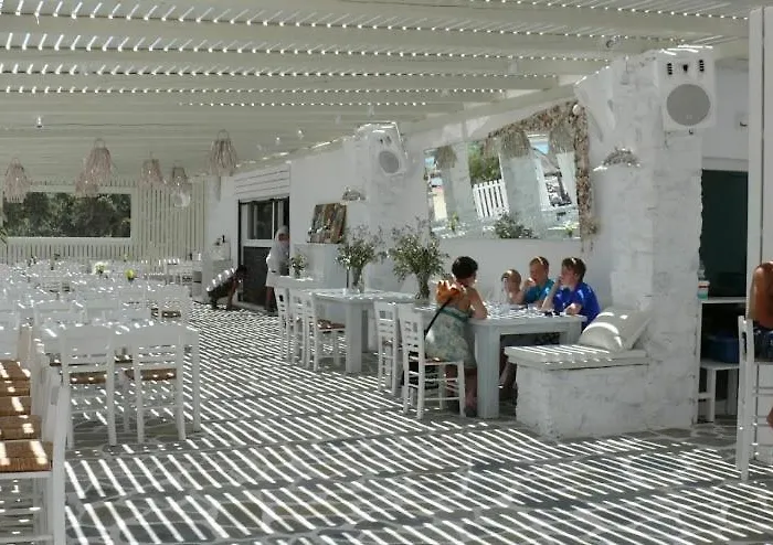 Surfing Village Paros Ξενοδοχείο