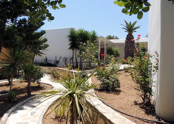 Surfing Village Paros Ξενοδοχείο 3*