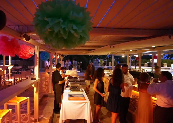 Surfing Village Paros Ξενοδοχείο 3*