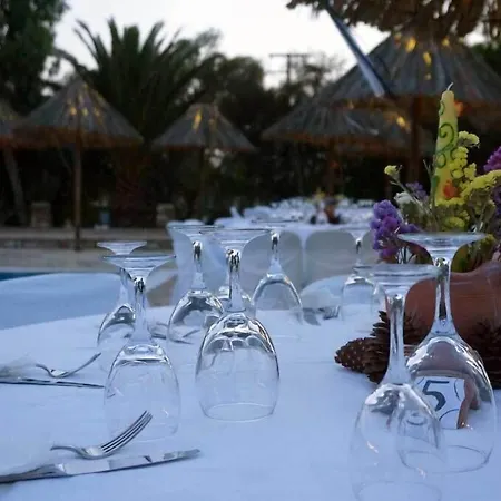 Surfing Village Paros Ξενοδοχείο 3*