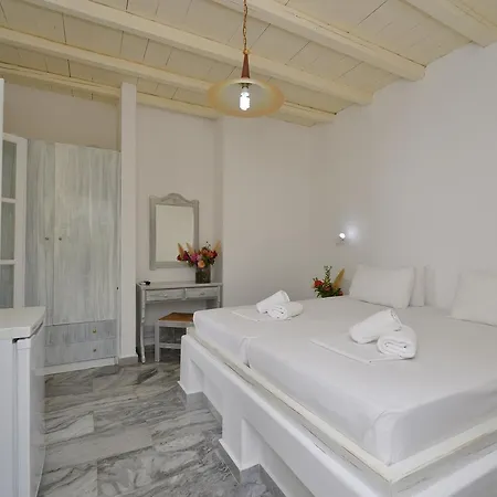 Surfing Village Paros 3* Santa Maria (Paros)