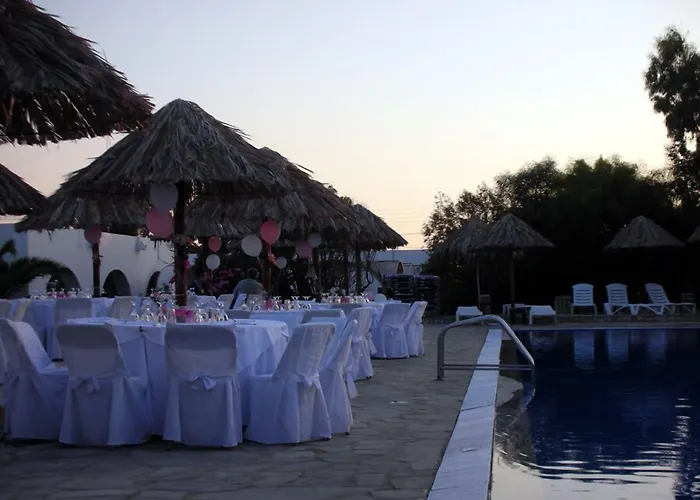 فندق Surfing Village Paros سانتا ماريا